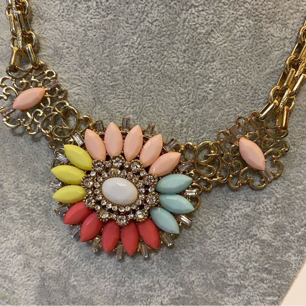 Elegant Multicolor Floral Gold Necklace Costume Jewelry